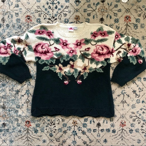 Vintage Sweaters - Lady Footlocker Vintage Knitted Sweater